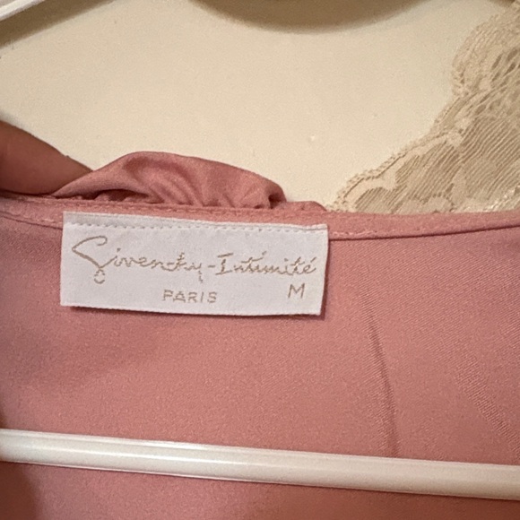 Vintage Givenchy Robe - Picture 6 of 8